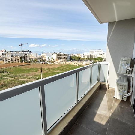 Charming Corner Apartment With Country View 2Br เซนต์พอลส์เบย์ ภายนอก รูปภาพ