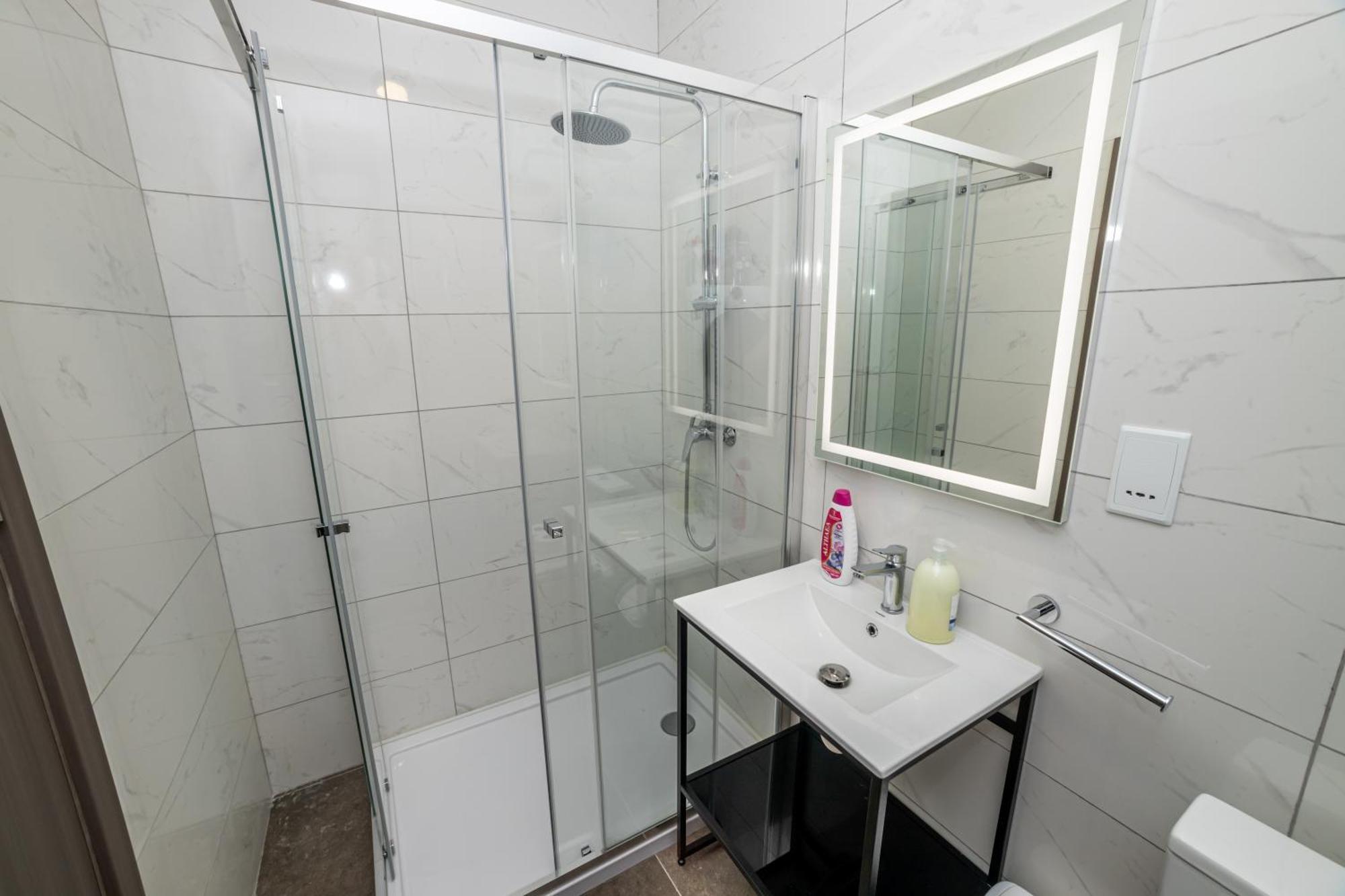 Charming Corner Apartment With Country View 2Br เซนต์พอลส์เบย์ ภายนอก รูปภาพ