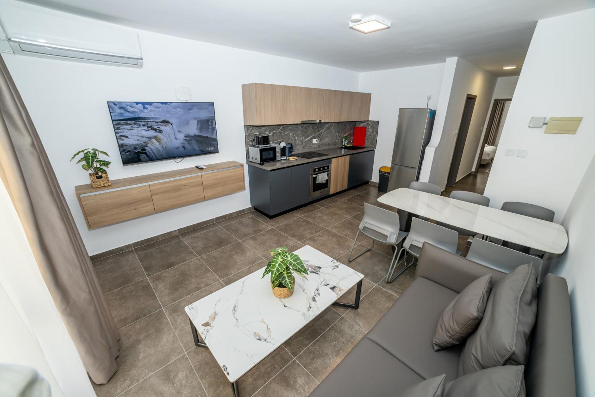 Charming Corner Apartment With Country View 2Br เซนต์พอลส์เบย์ ภายนอก รูปภาพ