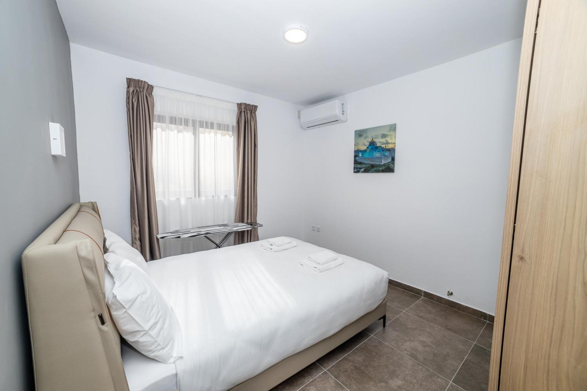 Charming Corner Apartment With Country View 2Br เซนต์พอลส์เบย์ ภายนอก รูปภาพ