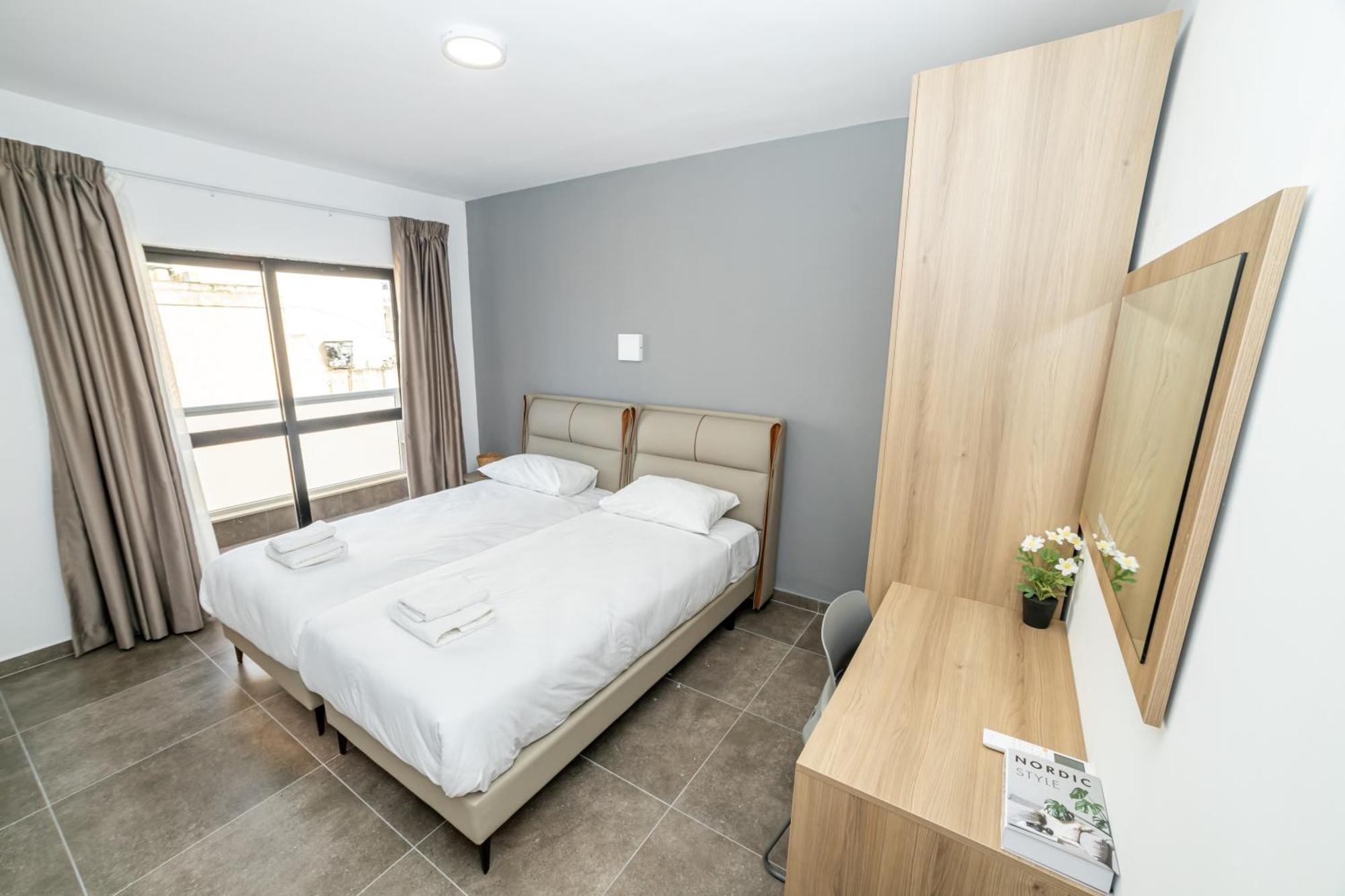 Charming Corner Apartment With Country View 2Br เซนต์พอลส์เบย์ ภายนอก รูปภาพ
