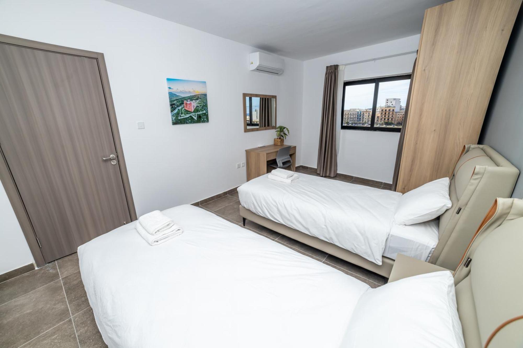Charming Corner Apartment With Country View 2Br เซนต์พอลส์เบย์ ภายนอก รูปภาพ